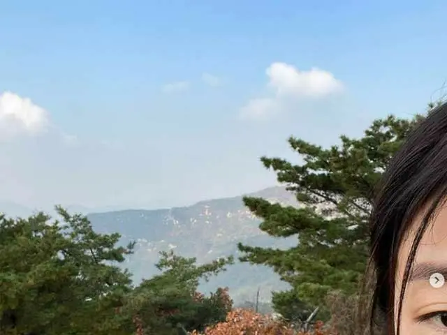 女優ラ・ミラン、顔が1/4しか映っていないのに本人だと分かる“斬新なセルカ”が話題に。