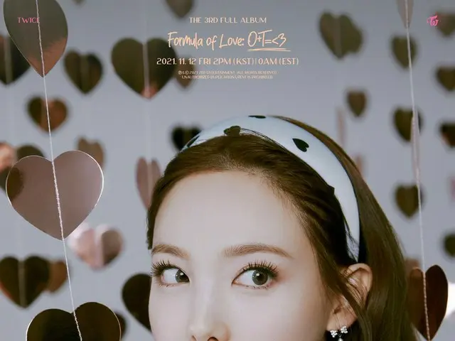 「TWICE」、3rd Full Album「Formula of Love: O+T=<3」コンセプト写真公開～3