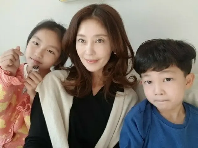 JEWERLY 出身のイ・ジヒョン、JTBC「勇敢なソロ育児 - 私が育てる」で次男のADHDを公表