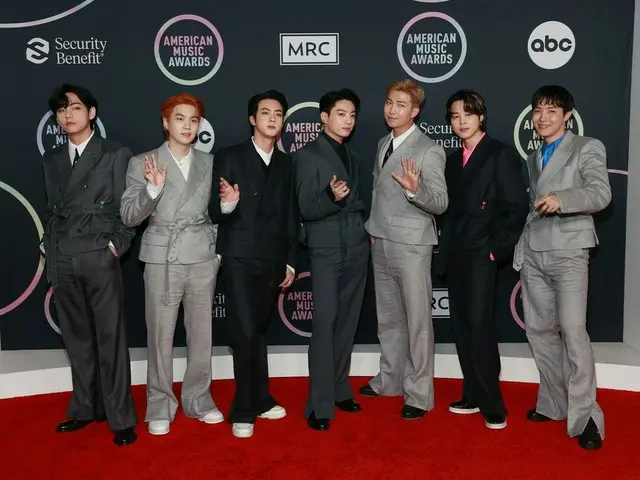 「BTS(防弾少年団)」、「AMAs」レッドカーペットに登場