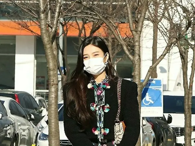 ジョイ(Red Velvet)、SBS「動物農場」の収録のためテレビ局へ
