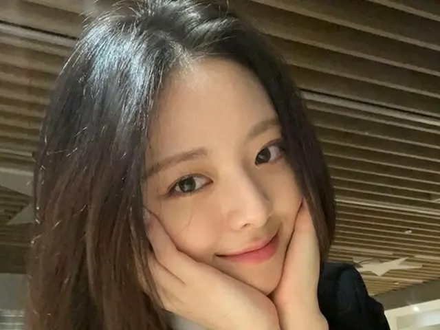 “高3”ユナ(ITZY )、制服姿のセルカ公開