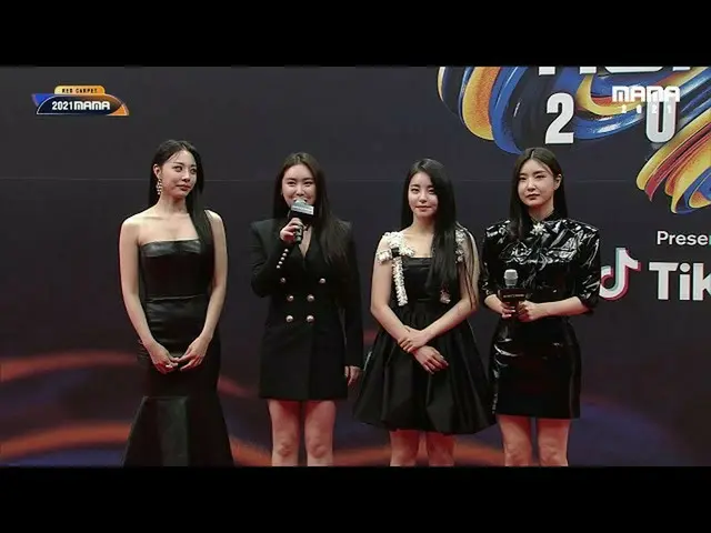 【公式mnk】[2021 MAMA] Red Carpet with Brave Girls_ _  | Mnet 211211放送  