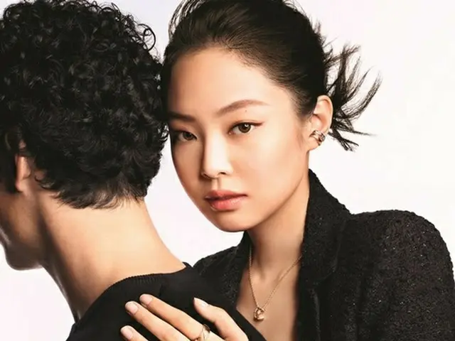 JENNIE(BLACKPINK )、シャネルが来年1月公開予定の新たなココクラッシュキャンペーンのモデルに