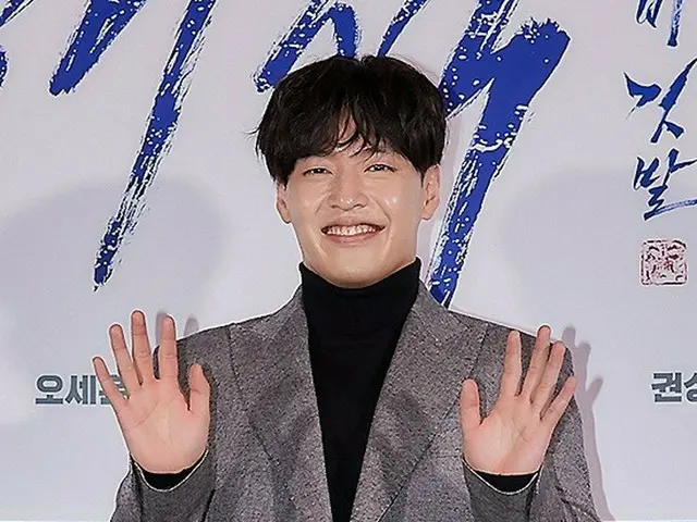 俳優カン・ハヌル、映画「パイレーツ2」マスコミ試写会＆記者懇談会に出席。