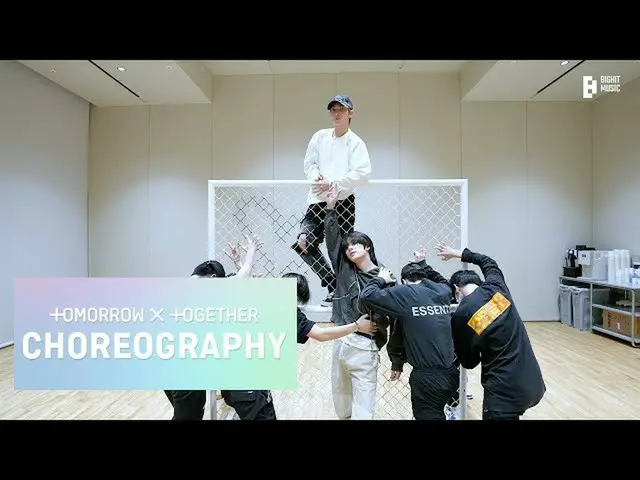 【公式】TXT、TXT (TOMORROW X TOGETHER(TXT)) 2022 Weverse Con 'Intro' Dance Practice  