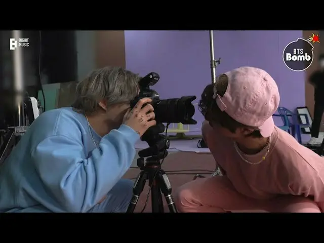 【公式】防弾少年団、[BANGTAN BOMB] Jin and Jung Kook Play with a Camera - BTS (BTS(防弾少年団))