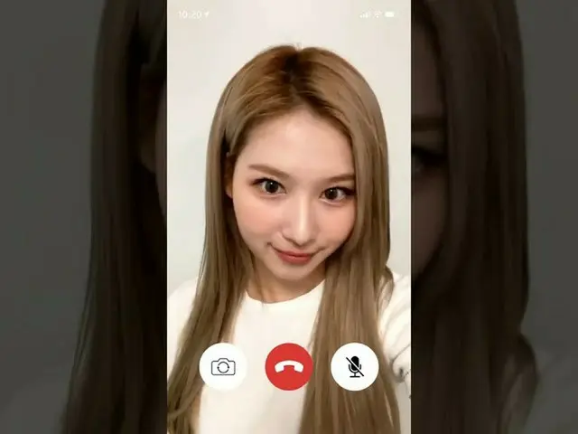 【公式】「TWICE」、アメリカコンサートツアー中のサナから電話📞💕  