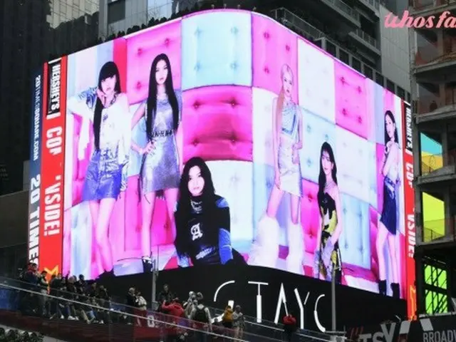 「STAYC」、米・ニューヨークのタイムズスクエア大型ビジョンに登場