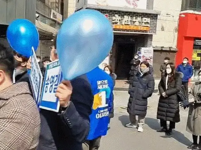 韓国与党・共に民主党の宋永吉代表、遊説待機中に襲撃される