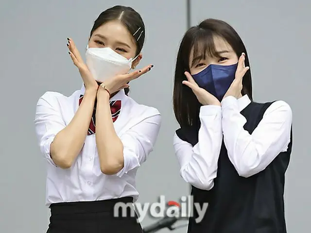 OH MY GIRL ミミ＆スンヒ、「知ってるお兄さん」収録のためJTBCへ