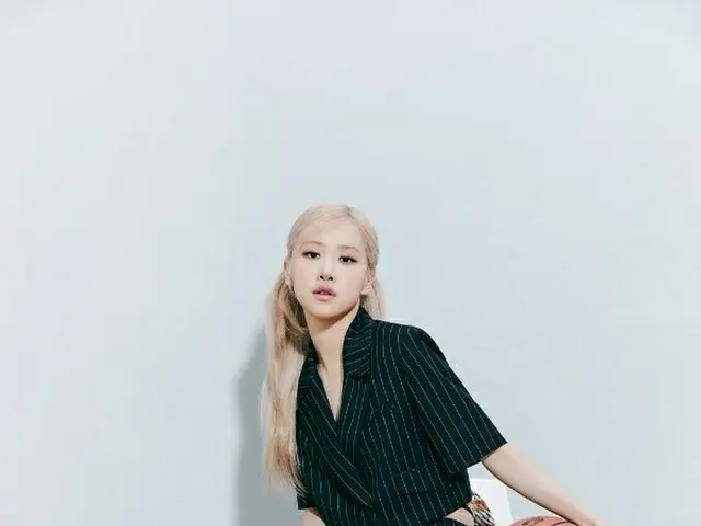 ROSE(BLACKPINK)、画報公開。