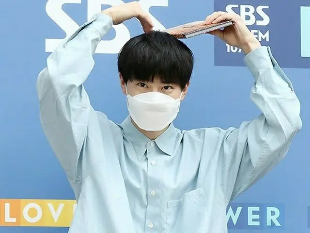 SUHO(EXO)、SBSパワーFM「チェ・ファジョンのパワータイム」出演のため放送局へ