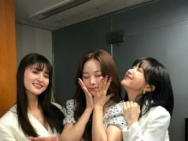 EXID ハニ＆ジョンファ、ソルジの初ソロコンサートを訪問