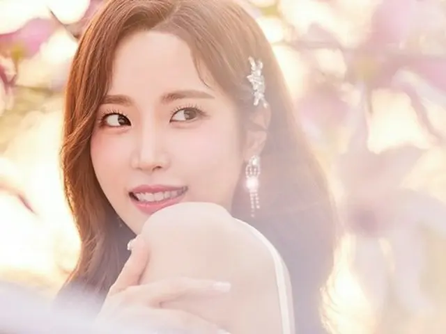 パン・シヒョクがプロデュースした新人歌手ファヨン、5/1にデジタルシングル「花が咲く」でデビュー