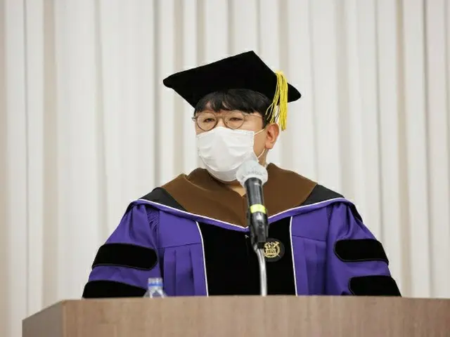 HYBEのパン・シヒョク 議長、ソウル大学経営学名誉博士学位を授与される
