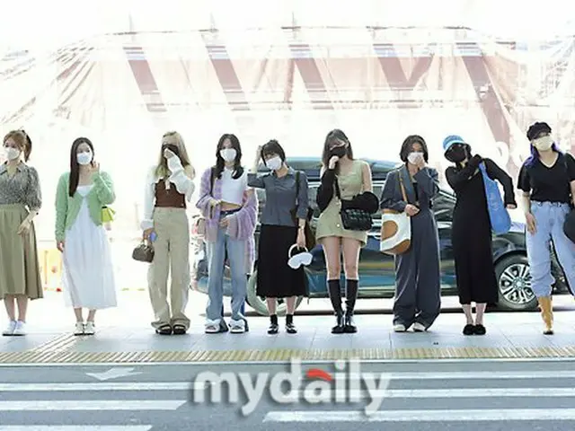 「TWICE」、ワールドツアーアンコール公演のため米・ロサンゼルスに向けて出発＠仁川国際空港