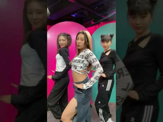 【公式】ITZY、ITZY X LEEJUNG ❤🔥 マ.ピ.あ