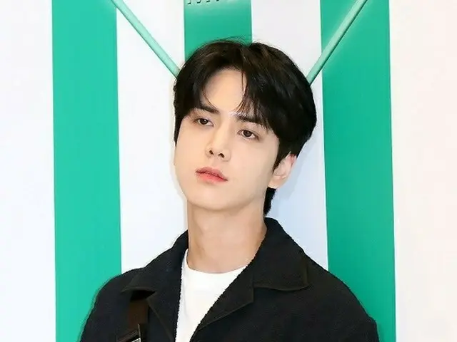 THE BOYZ ヨンフン、高級ブランド「PRADA」のポップアップストアイベントに出席