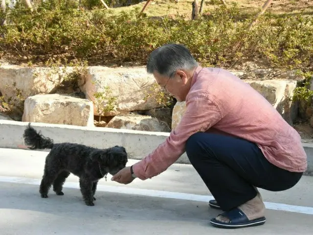 任期を終え1週間経った文在寅(ムン・ジェイン)前大統領、日常写真が公開される
