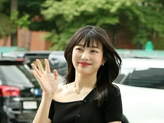 ジョイ(Red Velvet)、SBS「TV動物農場」収録のため放送局へ