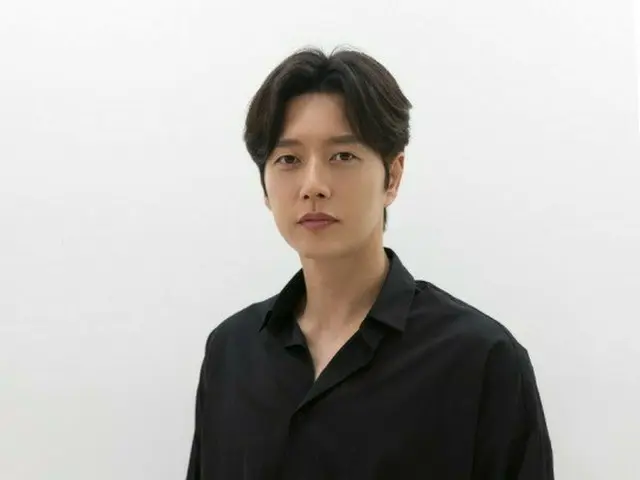 俳優パク・ヘジン、アーティストカンパニーと専属契約。