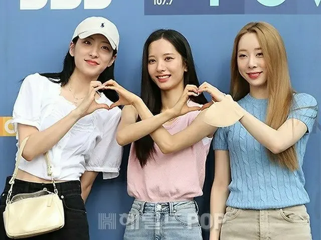 宇宙少女 ボナ、ヨンジョン、ウンソ、SBSラジオ「パク・ソヒョンのラブゲーム」収録のため放送局へ