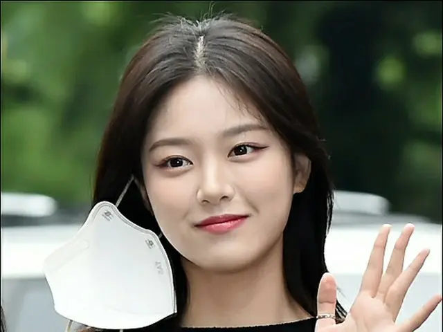 今月の少女(LOONA) ヒョンジン、44歳(数え年)作曲家A FLOWと熱愛説浮上も、事務所側「事実無根」