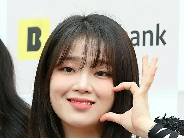 OH MY GIRL スンヒ、ユア、「2022放送広告フェスティバル授賞式」レッドカーペットに登場。