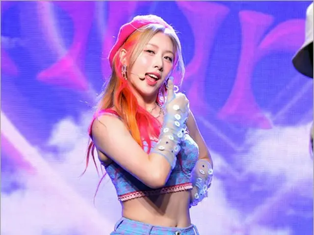「SONAMOO」＆「UNI.T」出身のHezz(ヘズ/ホン・ウィジン)、シングルアルバム「Churup!」のショーケースを開催