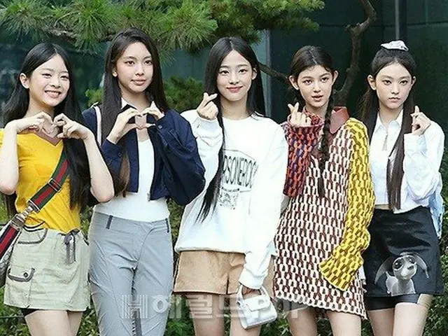 NewJeans、KBS「ミュージックバンク」出演のため放送局へ