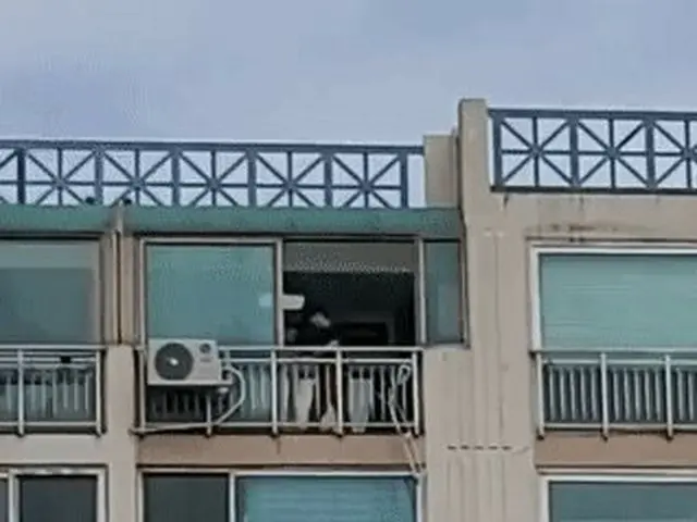 ソウル冠岳(クァナク)区のマンション9階から家電や家具を投げ飛ばした20代男に入院措置
