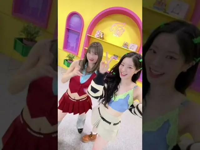 【公式】「TWICE」、#TalkthatTalk Challenge✌(TW-peace ver.) 🍑🍫💕  
