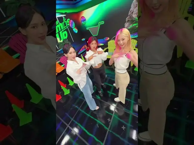 【公式】「TWICE」、#TalkthatTalk Challenge✌ with #アイキ💕  