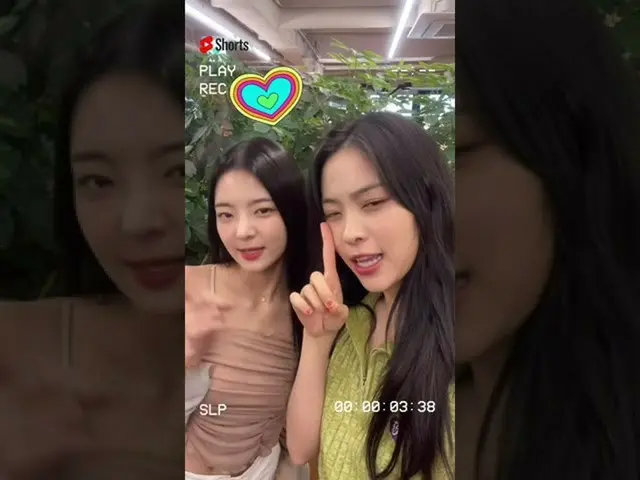 【公式】ITZY、ITZY on #YouTubeShorts ㅣ다 함께 노랠 불러🎵  