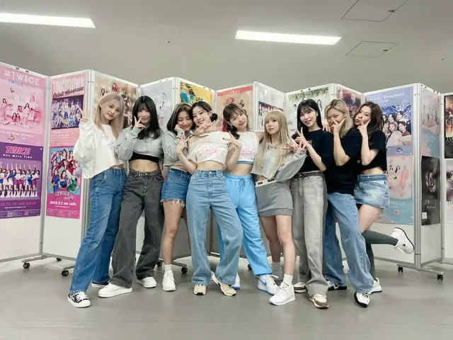「TWICE」、来日時に一部の過激ファンがメンバーの車両を追いかけたり滞在ホテルを押しかけたりしていたことを明かし、注意を呼び掛けていたことが話題に