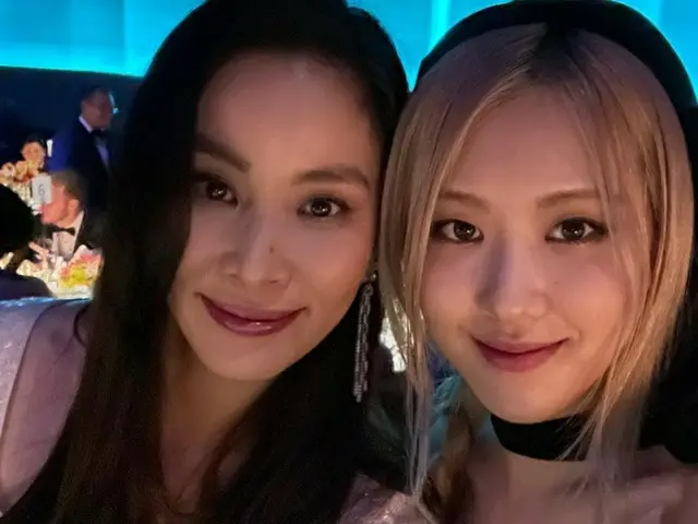 女優コ・ソヨン、ROSE(BLACKPINK) との写真を公開。