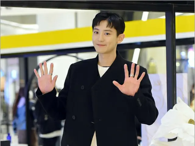 CHANYEOL(EXO)、蚕室・AVENUELで行われたMagnolia Daysポップアップストアオープンイベントに出席