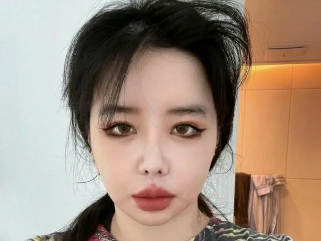 BOM(元2NE1)、約2ヶ月ぶりの近況が話題