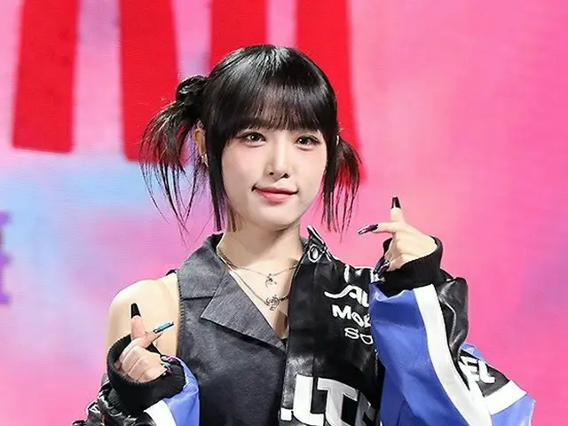 チェ・イェナ(元IZ*ONE)、1stシングルアルバム「Love War」ショーケースを開催。
