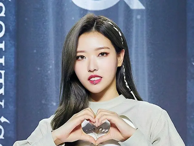 「今月の少女」Olivia Hye、バーチャルアイドルサバイバル番組「少女リバース」を降板へ。