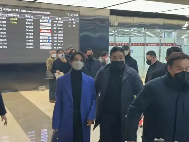 「SEVENTEEN」ジョシュア＆ミンギュ、帰国＠金浦国際空港