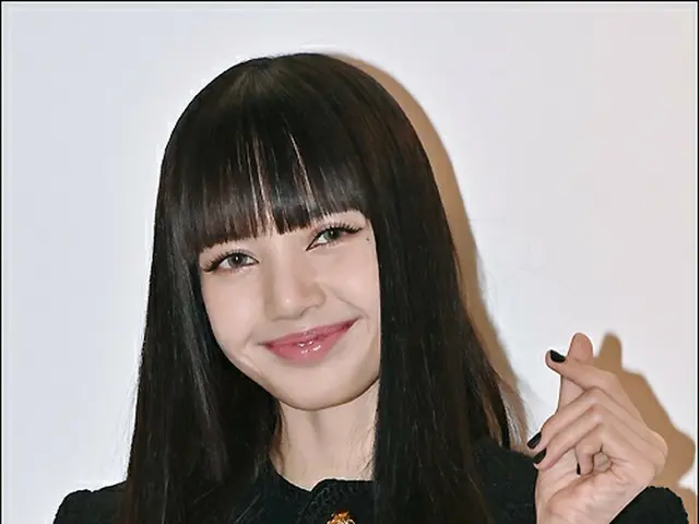LISA(BLACKPINK)、CELINEのポップアップストアオープンイベントに出席