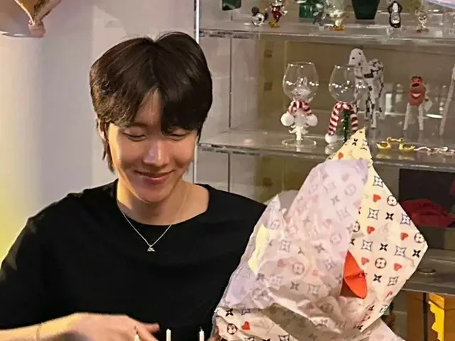 J-HOPE(BTS)、LOUIS VUITTONの新たなハウスアンバサダーに