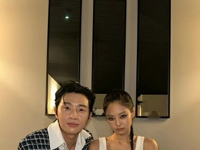 俳優パク・ソジュン、JENNIE(BLACKPINK)との写真を投稿