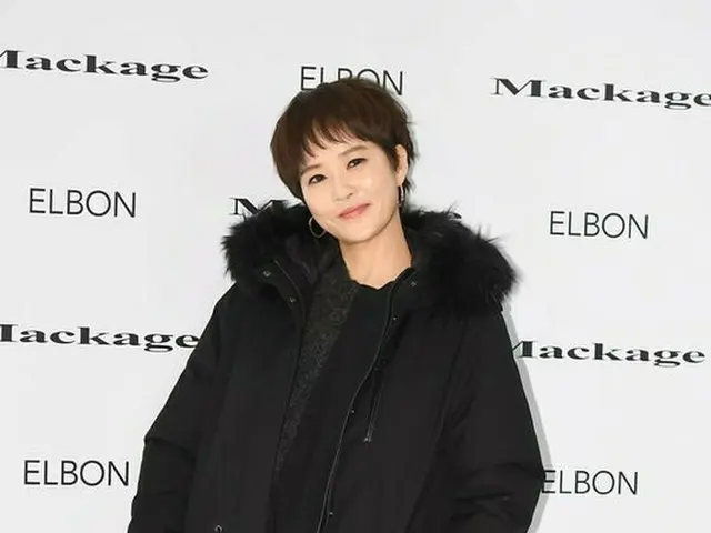 女優キム・ソナ、アパレルブランドのフォトイベントに出席。