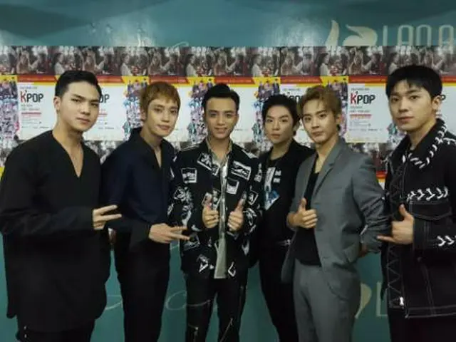 TEENTOP、ベトナムの国民的歌手ソービン・ホアン・サン(Soobin Hoàng Sơn)とコラボステージ披露。