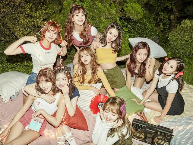 【T公式】TWICE、RT TamarWrites：Had some fun with a piece for Forbes aboutJYPETWICE's