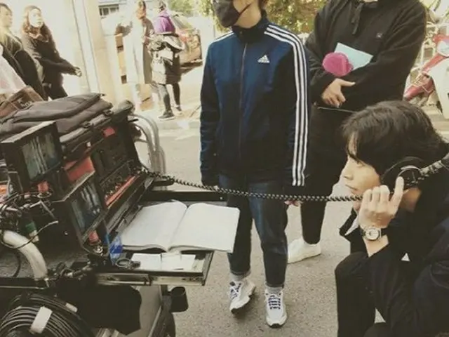 俳優イ・ミンギ、tvN「この人生は初めなので」の撮影現場公開。