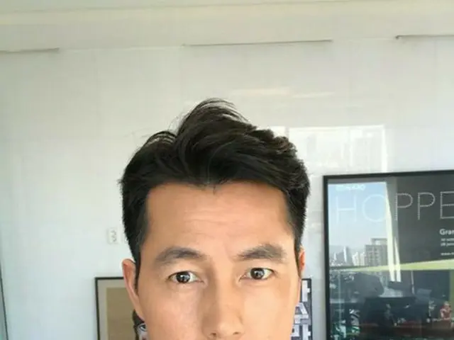 俳優チョン・ウソン、SNSで最新セルカ公開。